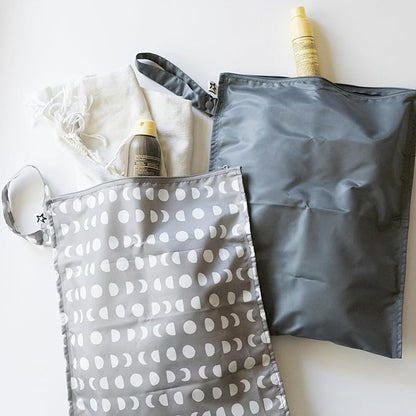 Tiny Twinkle Mess Proof Wet Bags | 2-Pack Reusable Waterproof Wet Bags - Image 3