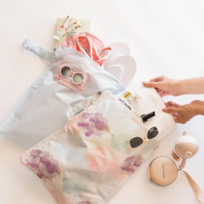 Tiny Twinkle Mess Proof Wet Bags | 2-Pack Reusable Waterproof Wet Bags - Image 4