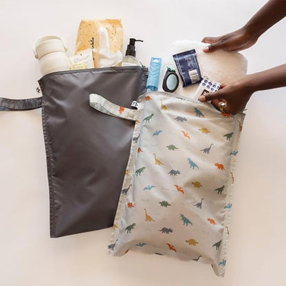 Tiny Twinkle Mess Proof Wet Bags | 2-Pack Reusable Waterproof Wet Bags - Image 3