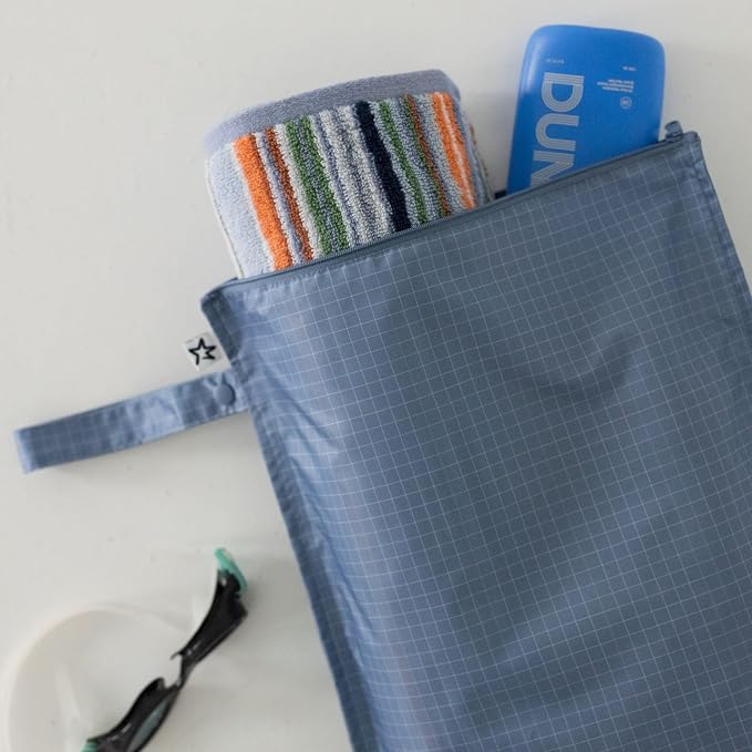 Tiny Twinkle Mess Proof Wet Bags | 2-Pack Reusable Waterproof Wet Bags - Image 10