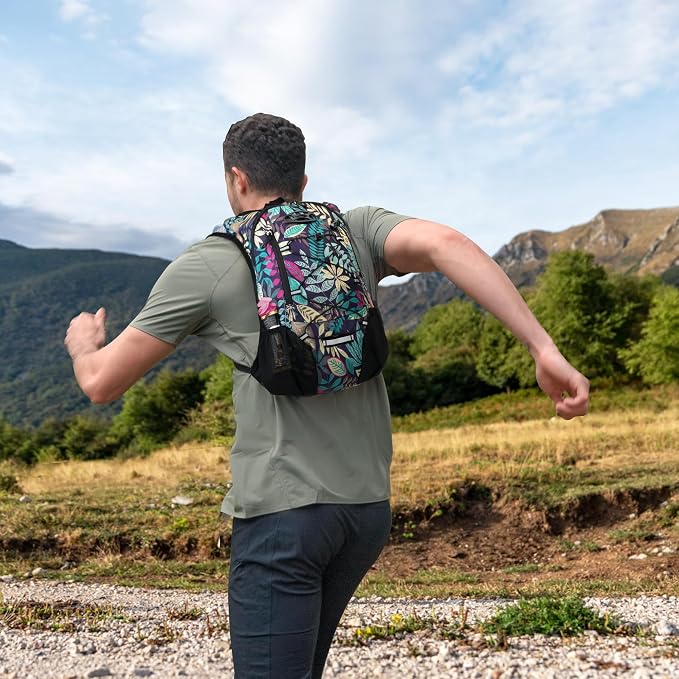 Lightweight Hydration Backpack, Running Backpack - Image 9