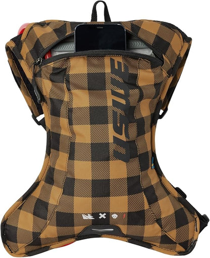 USWE Outlander XC Hydration Pack, Hiking Hydration Backpack - Image 3