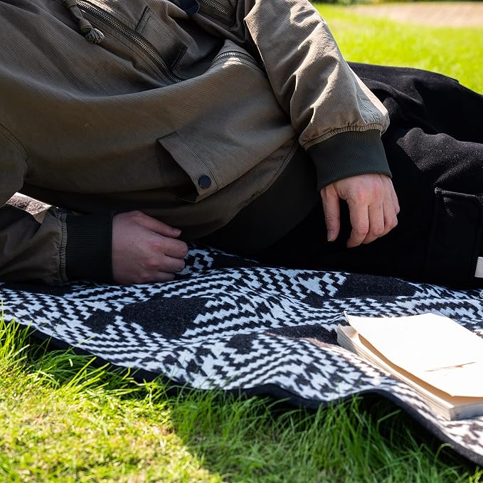 PuTian Merino Wool Blanket - Image 4